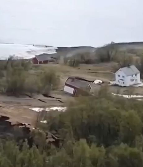 В Норвегии мощный оползень унес в море участок земли площадью около 100 тысяч квадратных метров⁠⁠
