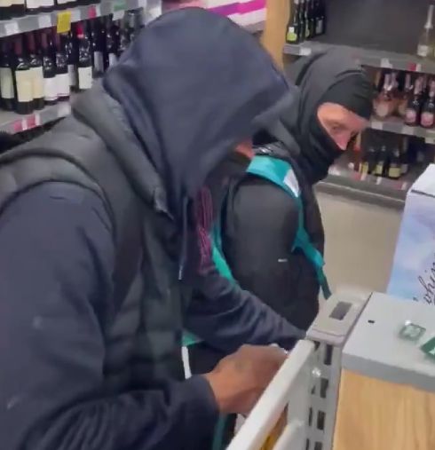 Воры в магазине Waitrose в Лондоне