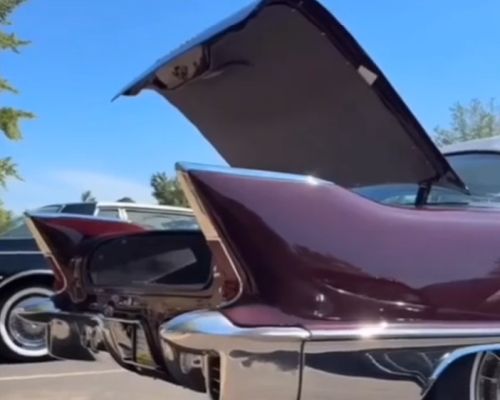 Старый американский Cadillac