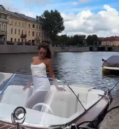 В Питере пить