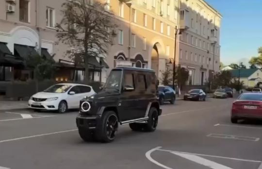Малюсенький гелендваген заметили в Москве