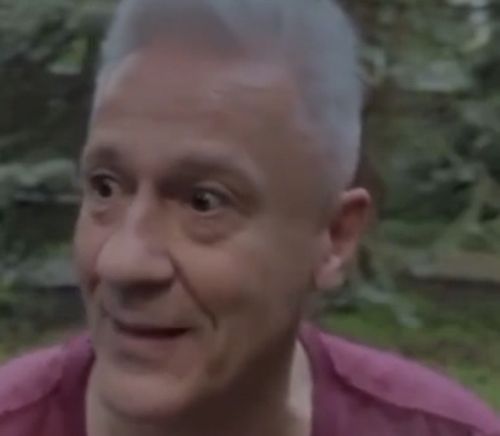 А не хлопнуть ли нам по рюмашечке?