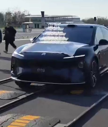 Китайцы продолжают кураж - в Nio показали подвеску нового ET9