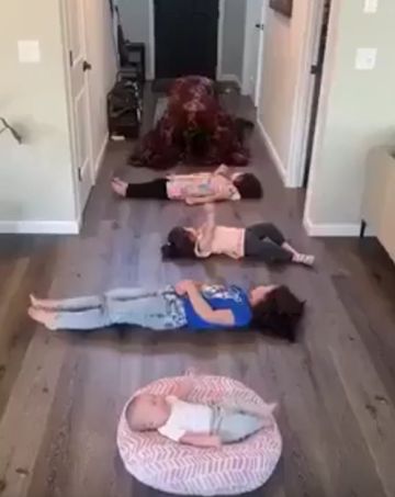 Ужас! В главной роли по-любому папа)⁠⁠