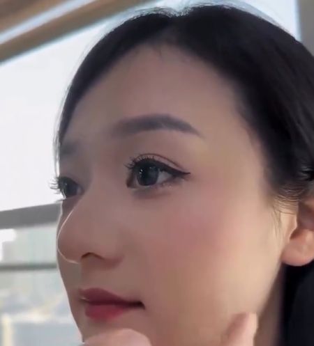 Денег не просит, мозги не выносит