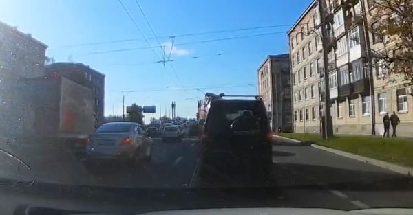 Вроде не весна, откуда такие обострения у людей?