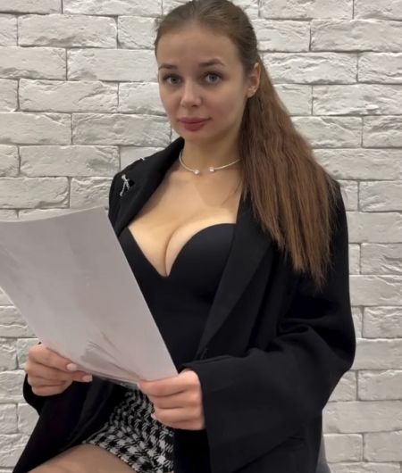 Когда девушки пытаются устроиться на работу