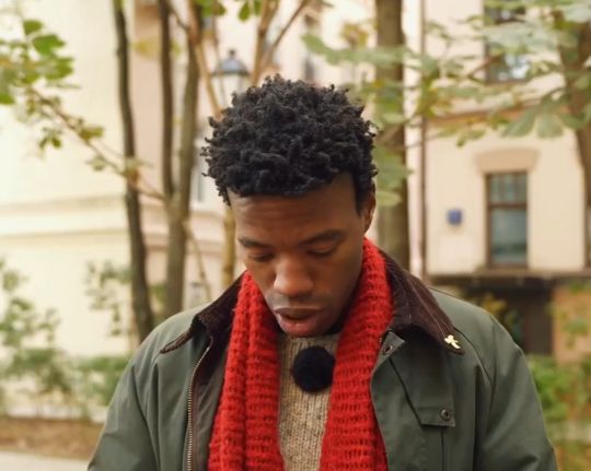 "Говорит по-русски лучше чем я"