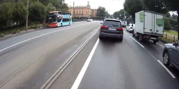 Перестроилась