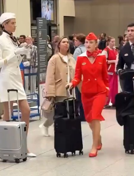 Стюардессы тоже завидуют