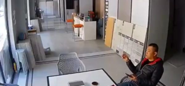 Сижу, курю... пиццу привезли...