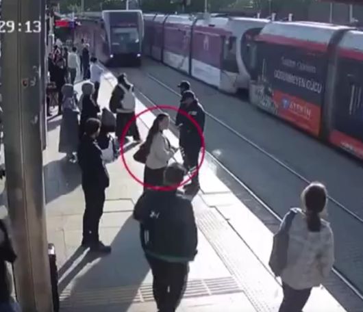 Бдительный страж порядка⁠⁠