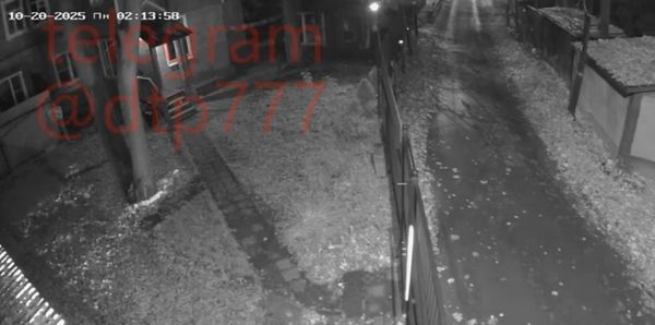 А чё у вас тут во дворе?