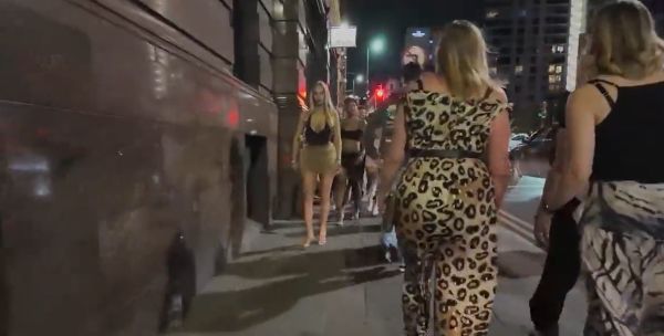 Британки с улиц ночных городов