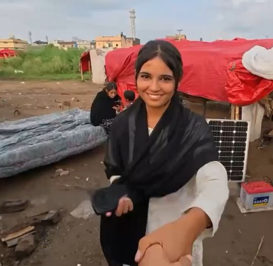В Пакистане можно женится на молодой девушке всего за 2к баксов