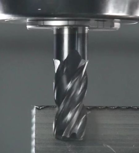 Иллюзия неподвижной фрезы когда частота вращения совпадает с частотой кадров⁠⁠