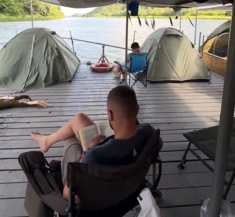 Сплав на плоту⁠⁠