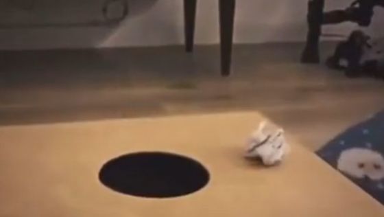 Уникальные кадры, как чёрная дыра поглощает материю