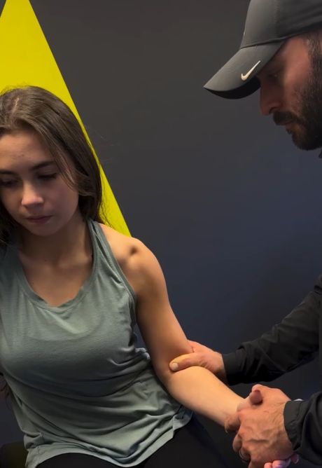 Просто вправил руку⁠⁠