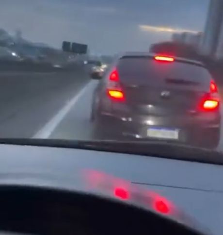 Братан пытался напоить его кофе, но все пошло не по плану