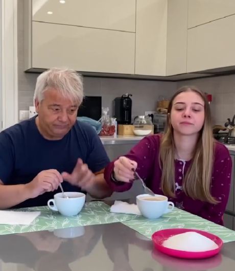 Когда пытаешься доказать, что твои покупки из интернета на самом деле не бесполезные