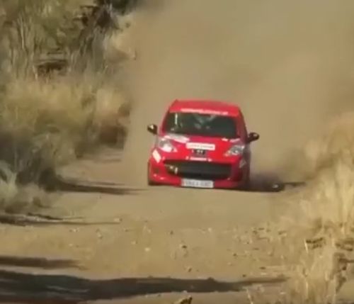 Как же задолбали эти лежачие полицейские...)