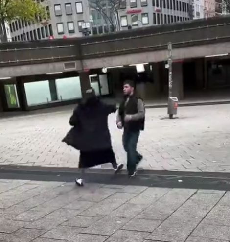 После драки, кулаками не машут