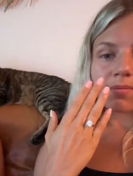 Когда киса любит одного