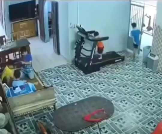 Даже калитку открыл⁠⁠