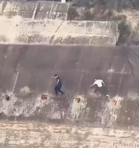 Поэтому женщины живут дольше