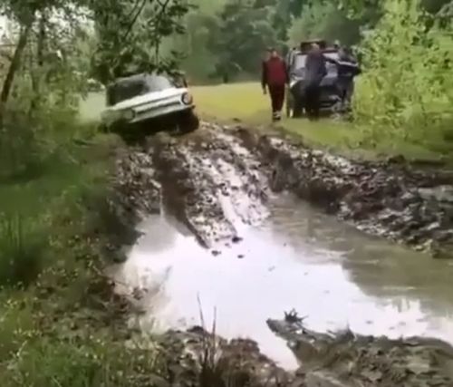 Короткая база + лёгкий вес = проходимость