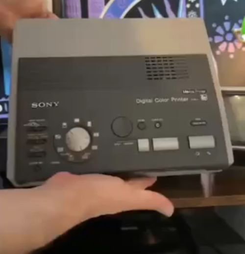 Процесс распечатки любого кадра из фильма на видеокассете