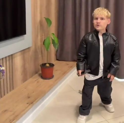 Он не вырос на песнях Цоя