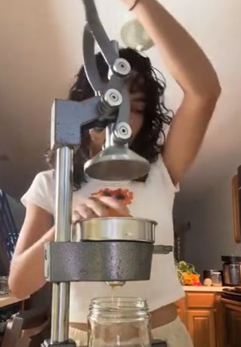 Правильная сокодавилка