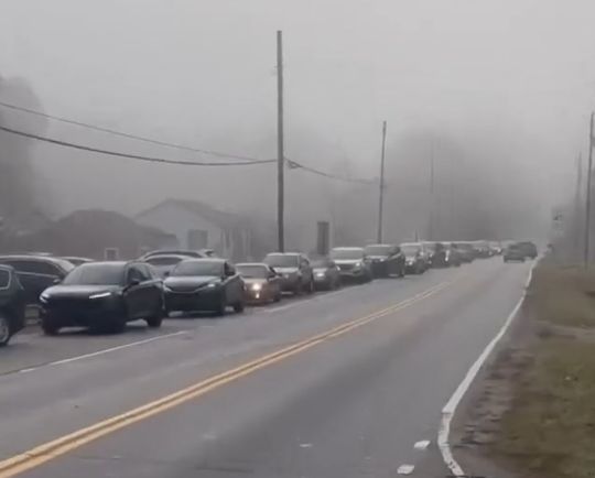 Город встал в пробку