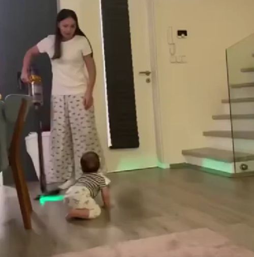 Первые шаги ребёнка