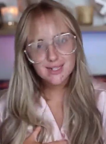 Обман не только в конце, но и в начале. Для усиления эффекта