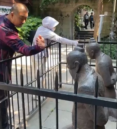 Статуя в Китае⁠⁠