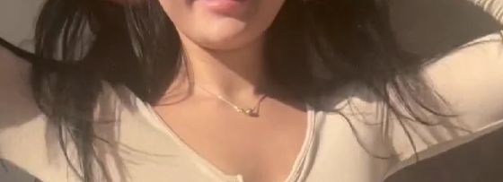 Развязывает