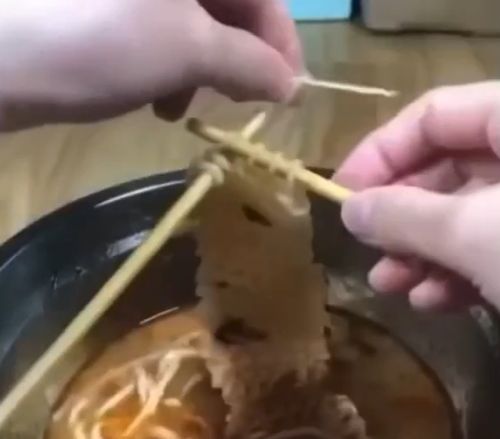 Не играй с едой⁠⁠