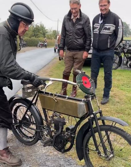 Классический байкер