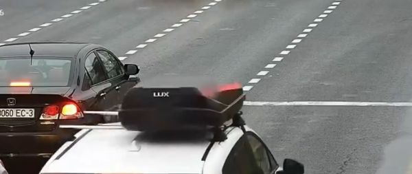 Голоса в голове говорили "Уходи!"