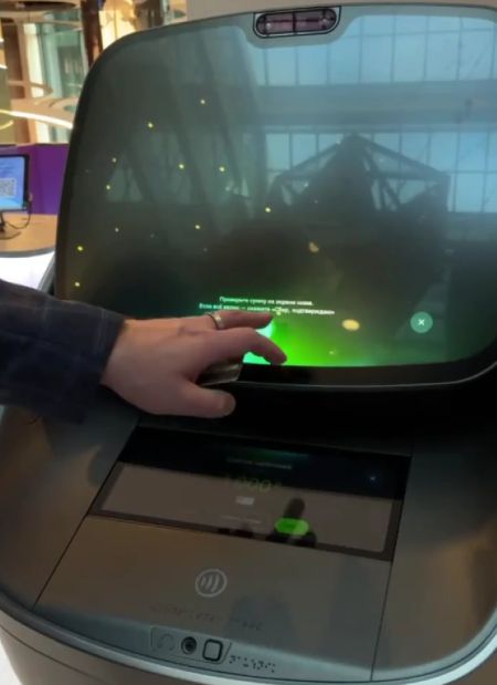 Сбер представил банкомат нового поколения