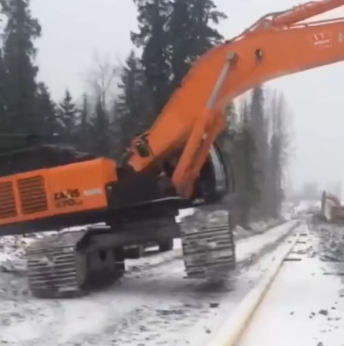 Пepeшагнул трубу⁠⁠