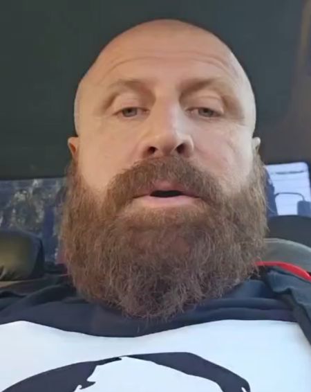 Немножечко недовольный человек