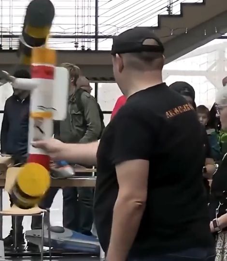 Модель самолёта с эффектом Магнуса