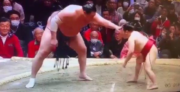 Давид и Голиаф⁠⁠