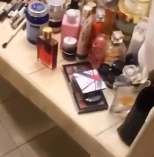 Когда живешь с женой