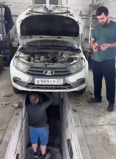 С такими друзьями врагов не надо