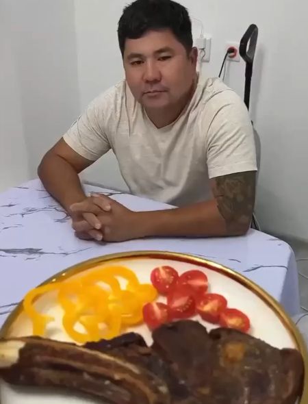 Слишком мраморное походу)